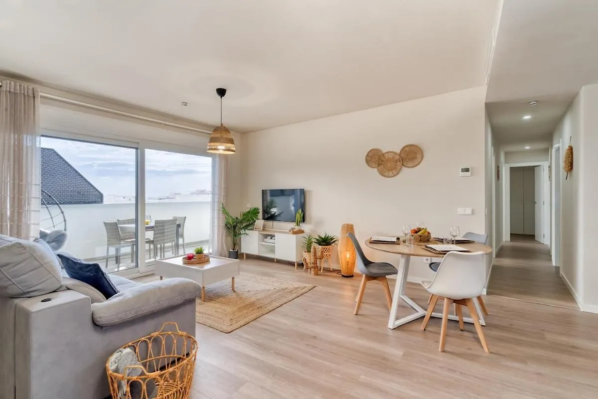 Modern Central Apt With Terrace Estepona