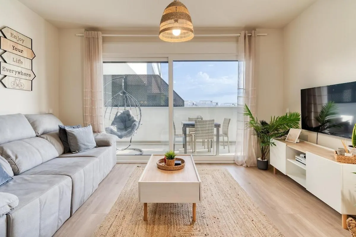 Modern Central Apt With Terrace Estepona